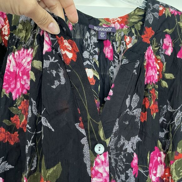 Roamans Floral Print Tunic Top button front v-neck size 22W, short sleeve - Picture 2 of 8